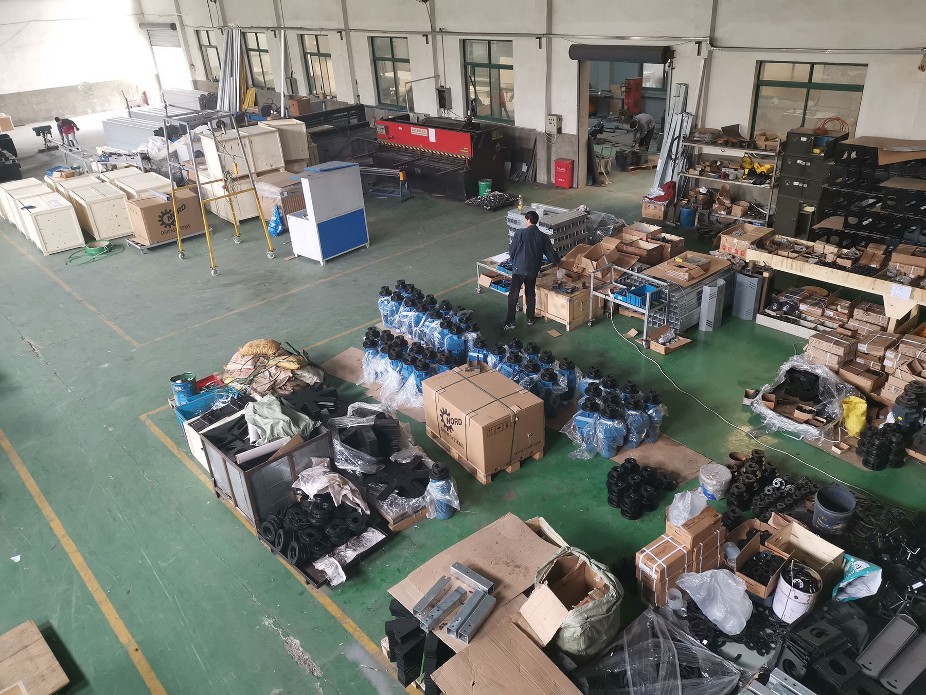 HVLS大型風扇裝配車間