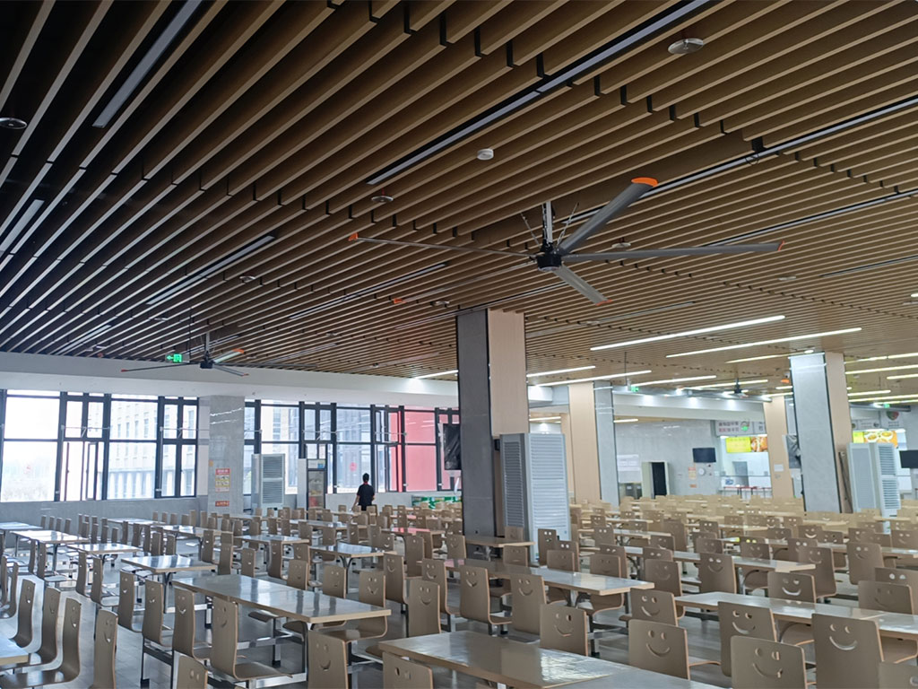 仲愷群益智能制造產(chǎn)業(yè)項(xiàng)目餐區(qū)大型風(fēng)扇安裝案例